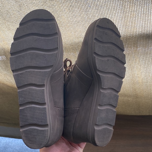 Platform Boots - Picture 6 of 6